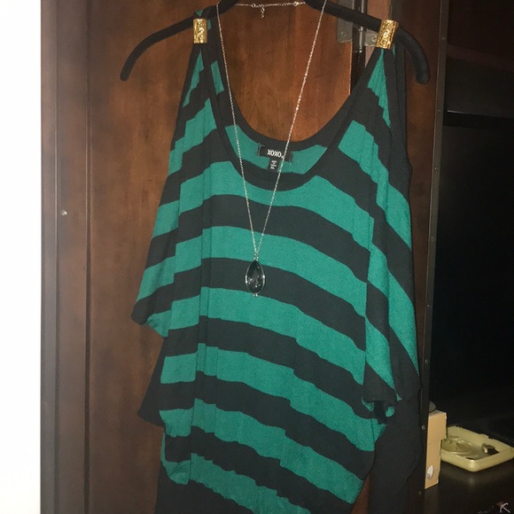 XOXO Sweaters - XOXO Cold Shoulder Sweater - Size XL